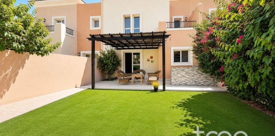 Huvila Arabian Ranches, Dubai, Arabiemiraatit 3 makuuhuonetta, 236.07 m2 № 733951