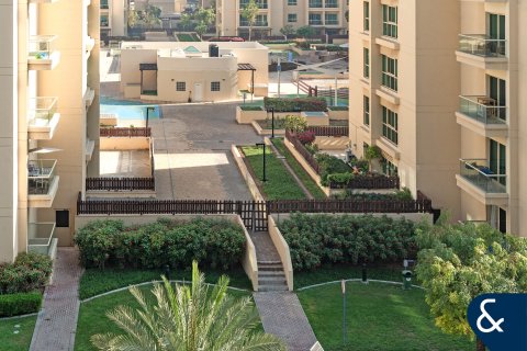 Apartmen di TRAVO di The Views, Dubai, UAE 1 bilik tidur, 77 meter persegi № 698339 - foto 16