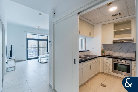 Apartmen di TRAVO di The Views, Dubai, UAE 1 bilik tidur, 77 meter persegi № 698339 - foto 8