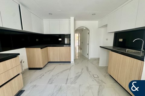 ویلا برای اجاره در The Springs، Dubai، امارات متحده عربی 3 خوابه ، 210 متر مربع ، شماره 698245 - تصویر 3