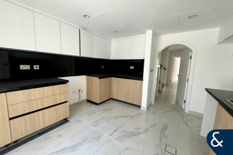 ویلا برای اجاره در The Springs، Dubai، امارات متحده عربی 3 خوابه ، 210 متر مربع ، شماره 698245 - تصویر 2