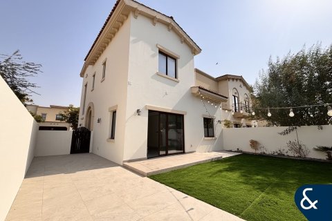 Vila v Reem, Dubai, SAE 3 spálne, 237 m2 č. 698337 - Fotografia 1