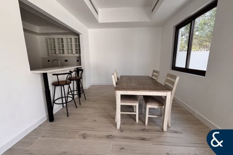 Vila v Reem, Dubai, SAE 3 spálne, 237 m2 č. 698337 - Fotografia 4