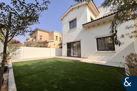 Vila v Reem, Dubai, SAE 3 spálne, 237 m2 č. 698337 - Fotografia 13