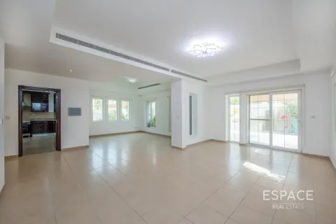 Villa itt: Arabian Ranches, Dubai, EAE, 4 hálószoba, 361 m², azonosító: 738410 - fénykép 4