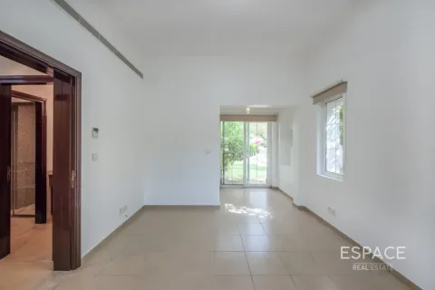 Villa itt: Arabian Ranches, Dubai, EAE, 4 hálószoba, 361 m², azonosító: 738410 - fénykép 8