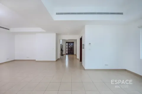 Villa itt: Arabian Ranches, Dubai, EAE, 4 hálószoba, 361 m², azonosító: 738410 - fénykép 5