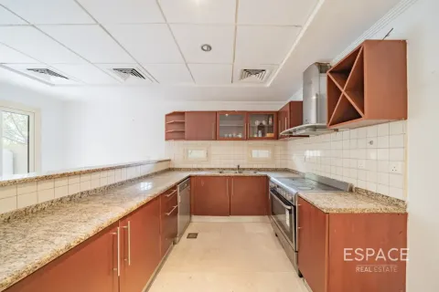 Βίλα σε Meadows, Dubai, ΗΑΕ 4 υπνοδωμάτια, 441 τ.μ. Αρ. 737886 - φωτογραφία 8