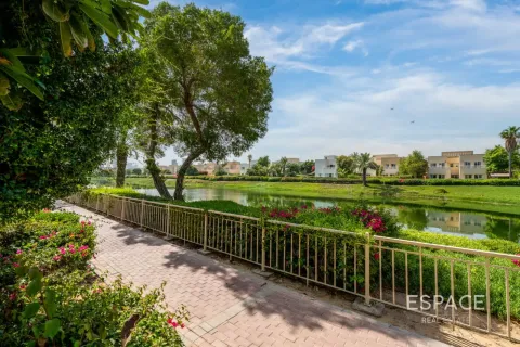 Βίλα σε Meadows, Dubai, ΗΑΕ 4 υπνοδωμάτια, 441 τ.μ. Αρ. 737886 - φωτογραφία 2