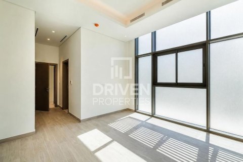 Vilë në Mohammed Bin Rashid City, Dubai, Emiratet e Bashkuara Arabe 4 dhoma gjumi, 595.69 m2. № 767266 - Foto 14