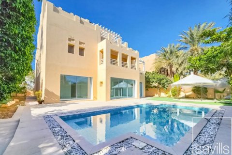 Villa zur Miete in The Lakes, Dubai, VAE 6 Schlafzimmer, 709 m2 Nr. 650752 - Foto 1