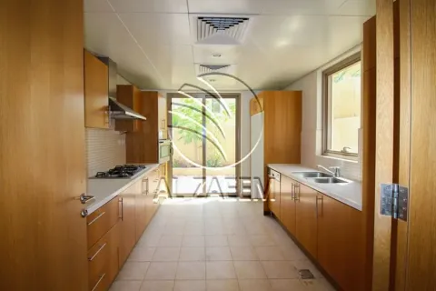 Villa till försäljning i Al Raha Gardens, Abu Dhabi, UAE 4 sovrum, 300 kvm Nr. 662938 - fotografi 5