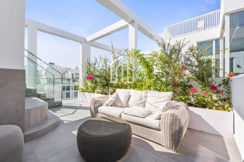 Villa in affitto a Dubai, EAU 4 camere da letto № 681720 - foto 3