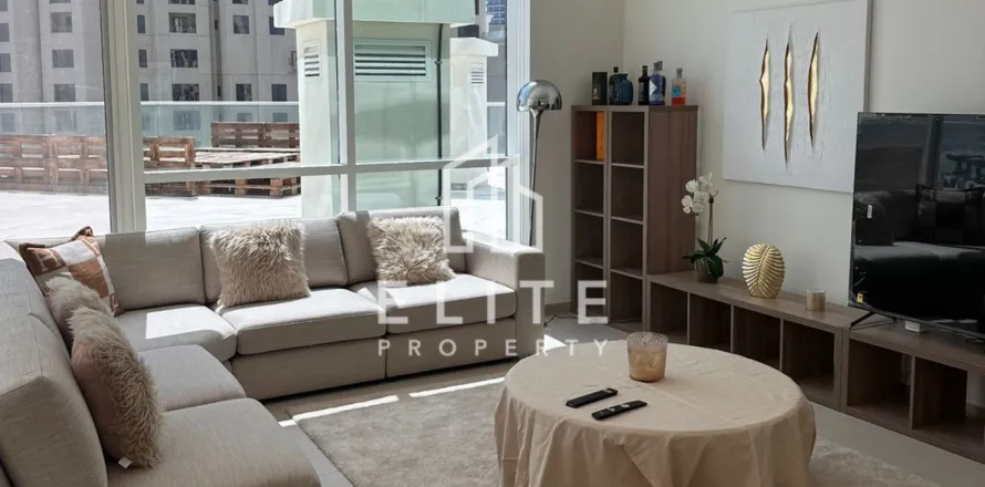 Appartamento a Dubai, EAU 2 camere da letto, 363 mq. № 681724