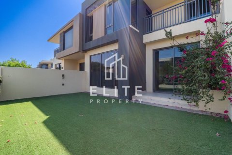 Villa in Dubai Hills Estate, Dubai, UAE 4 bedrooms № 681723