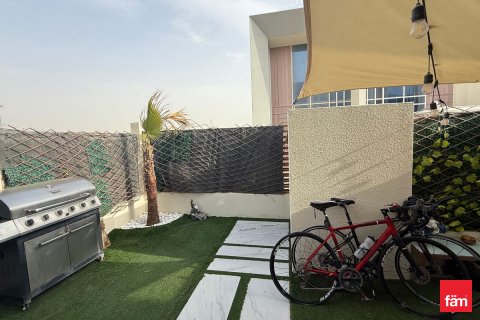 Townhouse sa Dubai, UAE 1 silid-tulugan, 88.5 sq.m. № 631910 - larawan 14