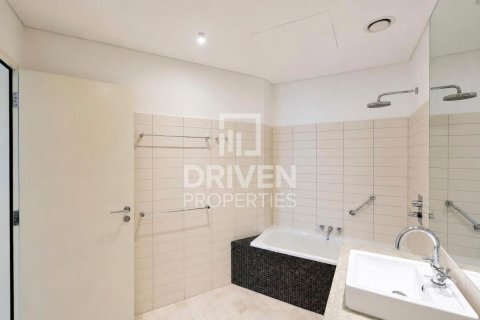 Lägenhet uthyres i Sheikh Zayed Road, Dubai, UAE 2 sovrum, 106 kvm Nr. 745502 - fotografi 13