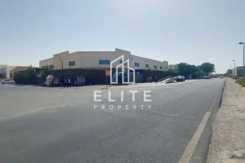 Almacén en venta en Sharjah, EAU 6039 m2 № 638861 - foto 1