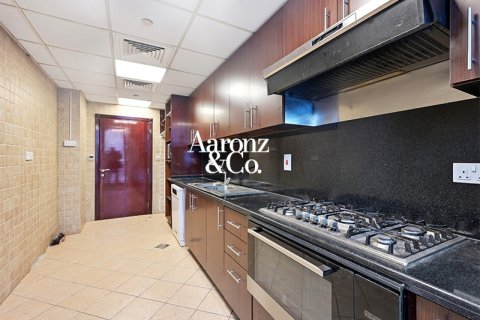 Apartamento en alquiler en Dubai Marina, Dubai, EAU 3 dormitorios, 266 m2 № 699132 - foto 11