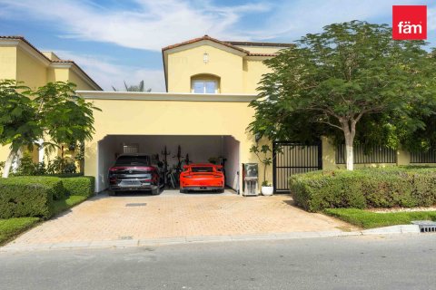 Dubai, संयुक्त अरब अमीरात में विला, 4 बेडरूम, 400 वर्ग मीटर, संख्या 678988 - फ़ोटो 24