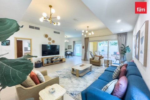 Villa zum Verkauf in Dubai, VAE 4 Schlafzimmer, 400 m2 Nr. 678988 - Foto 15