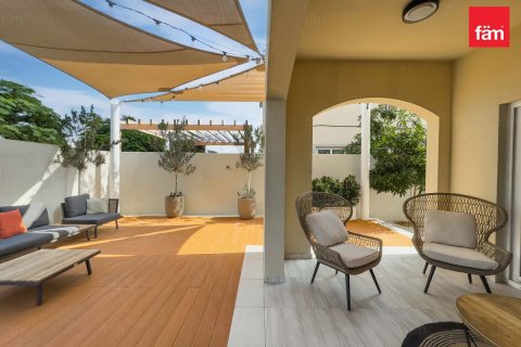 Villa zum Verkauf in Dubai, VAE 4 Schlafzimmer, 400 m2 Nr. 678988 - Foto 21