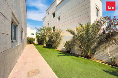 Villa til leie i Dubai, Emiratene 4 soverom, 501.5 kvm Nr. 655839 - Foto 16