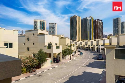 Villa til leie i Dubai, Emiratene 4 soverom, 501.5 kvm Nr. 655839 - Foto 17