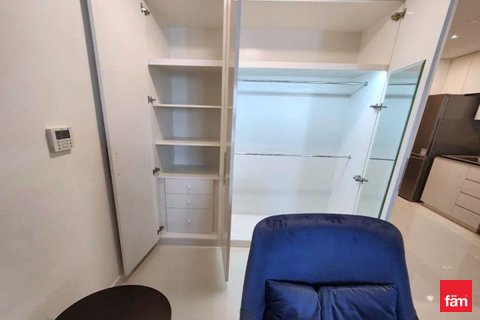 Apartment in Dubai, UAE 39.8 sq.m. № 727852 - photo 5