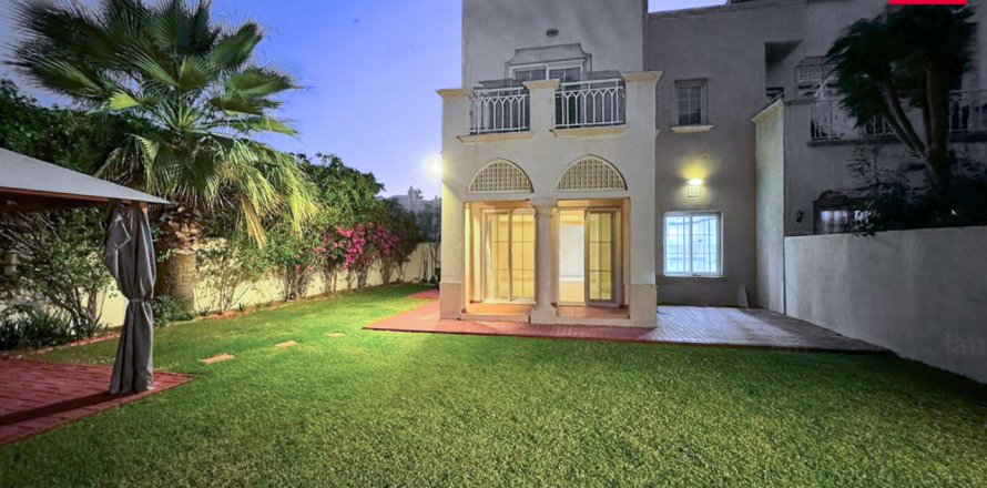 Vila u gradu Dubai, UAE 3 spavaće sobe, 380.2 m2 Br. 645071
