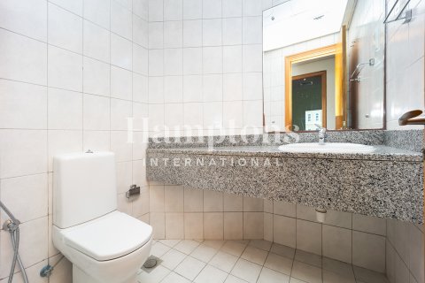 Apartament në Discovery Gardens, Dubai, Emiratet e Bashkuara Arabe 2 dhoma gjumi, 128.02033400 m2. № 697513 - Foto 3