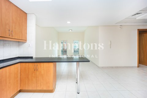 Apartament në Discovery Gardens, Dubai, Emiratet e Bashkuara Arabe 2 dhoma gjumi, 128.02033400 m2. № 697513 - Foto 21