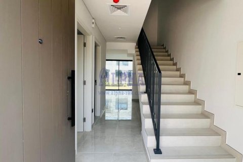 Townhouse di Al Hamra Village, Ras Al Khaimah, UEA 2 kamar tidur, 137 m2 nomor 697526 - foto 3