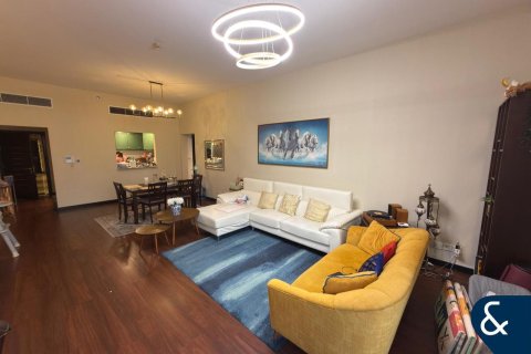 شقة للبيع في أبراج بحيرة جميرا، دبي، الإمارات العربية المتحدة 2 غرفة نوم ، 154 متر مربع ، رقم 667718 - صورة 3