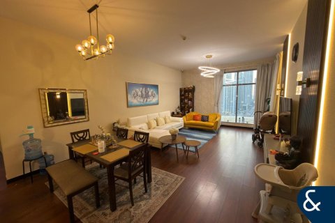 شقة للبيع في أبراج بحيرة جميرا، دبي، الإمارات العربية المتحدة 2 غرفة نوم ، 154 متر مربع ، رقم 667718 - صورة 1