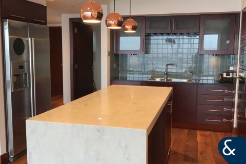 World Trade Center, Dubai, संयुक्त अरब अमीरात में अपार्टमेंट, 2 बेडरूम, 196 वर्ग मीटर, संख्या 667717 - फ़ोटो 2