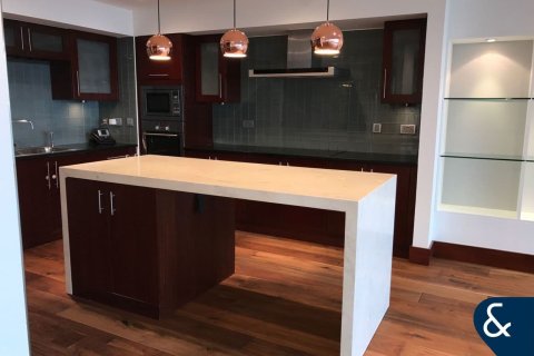 World Trade Center, Dubai, संयुक्त अरब अमीरात में अपार्टमेंट, 2 बेडरूम, 196 वर्ग मीटर, संख्या 667717 - फ़ोटो 3