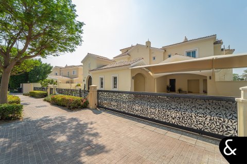 Villa zum Verkauf in Arabian Ranches, Dubai, VAE 7 Schlafzimmer, 1159 m2 Nr. 667716 - Foto 27