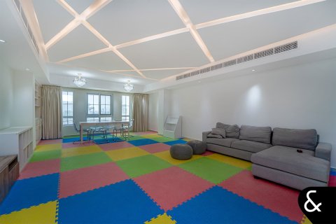 فيلا للبيع في المرابع العربية، دبي، الإمارات العربية المتحدة 7 غرفة نوم ، 1159 متر مربع ، رقم 667716 - صورة 8