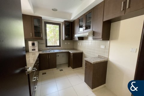 Villa till försäljning i Reem, Dubai, UAE 3 sovrum, 203 kvm Nr. 667720 - fotografi 3