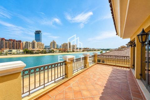 Villa til salg i Palm Jumeirah, Dubai, UAE 1 værelse, 665 kvm № 736334 - foto 17