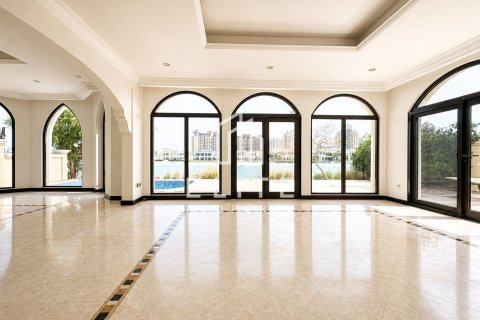 Villa til salg i Palm Jumeirah, Dubai, UAE 1 værelse, 665 kvm № 736334 - foto 2