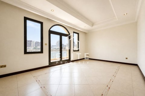Villa til salg i Palm Jumeirah, Dubai, UAE 1 værelse, 665 kvm № 736334 - foto 6