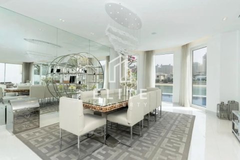 Villa til salg i Palm Jumeirah, Dubai, UAE 6 soveværelser, 622 kvm № 736335 - foto 9