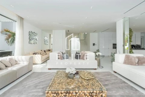 Villa til salg i Palm Jumeirah, Dubai, UAE 6 soveværelser, 622 kvm № 736335 - foto 23
