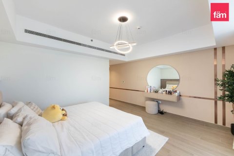 Apartment in Umm Suqeim, Dubai, UAE 3 bedrooms, 169.8 sq.m. № 726383 - photo 16