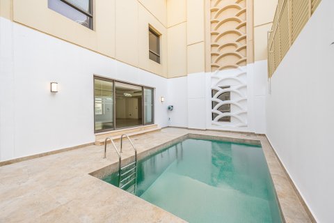 Müüa korter asukohaga Jumeirah Beach Residence, Dubai, AÜE: 5 magamistoaga, 569.47 m² Nr 749135 - pilt 24