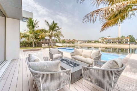 Vila v Palm Jumeirah, Dubai, SAE 6 ložnice, 1301 m² Č.: 635531 - fotografie 13
