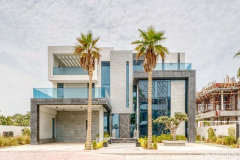 Villa in Palm Jumeirah, Dubai, UAE 7 bedrooms, 790 sq.m. № 635532 - photo 1