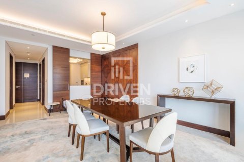 דירה להשכרה ב Downtown Dubai (Downtown Burj Dubai), Dubai, איחוד האמירויות 2 חדרי שינה, 158 מ"ר, מספר 684230 - תמונה 3